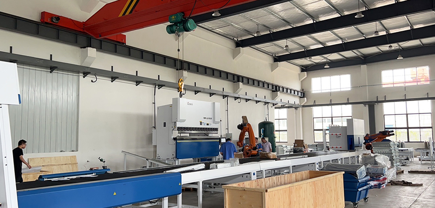 อุปกรณ์แผ่นโลหะ