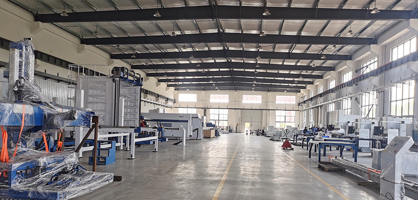 อุปกรณ์แผ่นโลหะ