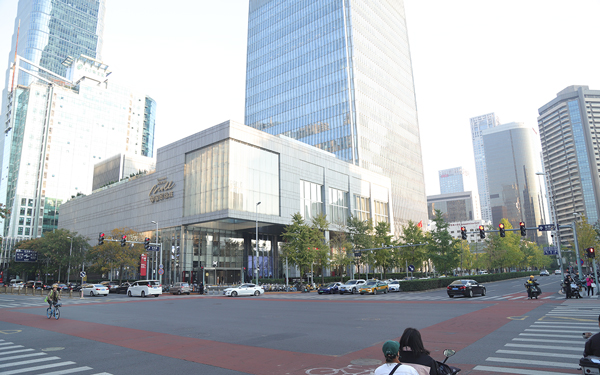 โคมไฟนับถอยหลัง 8 ตัวกำลังไฟต่ำ 400 ดวง โครงการ CBD สี่แยกกัวเหมาในปักกิ่ง
