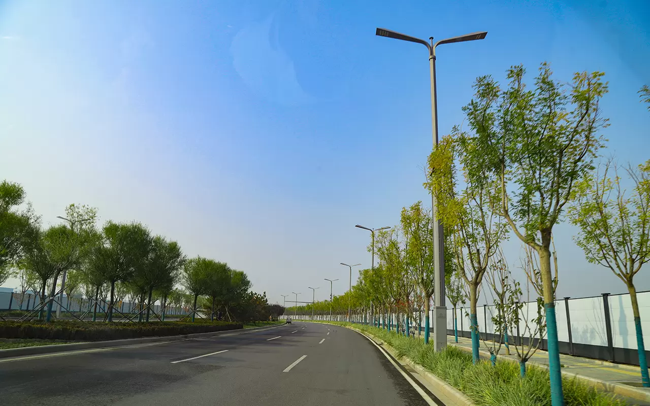เสาไฟฟ้าอัจฉริยะ โครงการ Yizhuang โรงงาน Xiaomi โดยรอบ