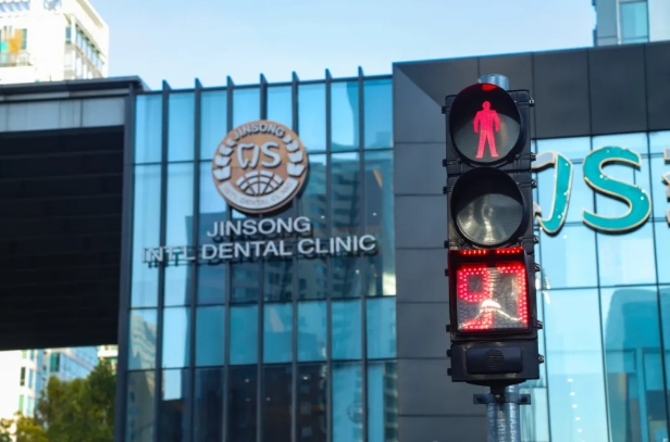 สัญญาณไฟจราจรสำหรับคนเดินถนนแบบมีเสียง FAMA พร้อมโครงพลาสติกขายได้กว่า 7,500 ยูนิตในเดือนพฤศจิกายน ติดตั้งใช้งานที่สี่แยกมากกว่า 1,000 แห่ง สัญญาณไฟจราจรสำหรับคนเดินถนนแบบมีเสียง FAMA พร้อมโครงพลาสติกขายได้กว่า 7,500 ยูนิตในเดือนพฤศจิกายน ติดตั้งใช้งานที่สี่แยกมากกว่า 1,000 แห่ง